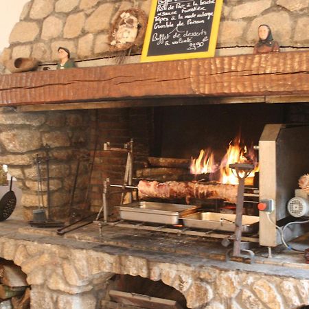 Logis Hotel Restaurant Auberge De L'Espinouse Fraisse-sur-Agout Esterno foto