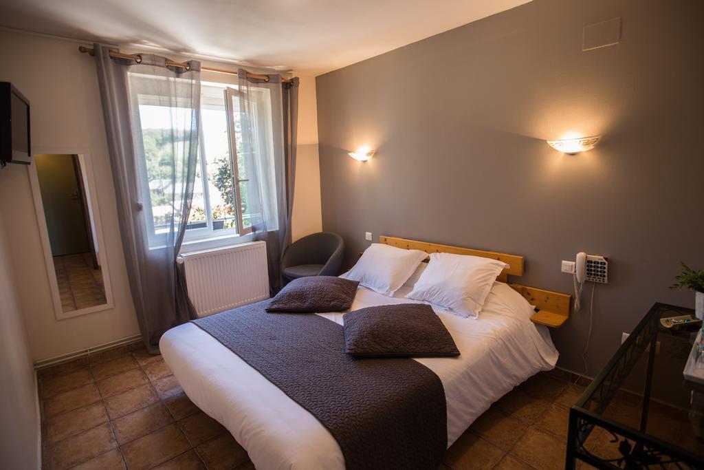Logis Hotel Restaurant Auberge De L'Espinouse Fraisse-sur-Agout Esterno foto